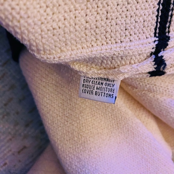 St John Striped V-Neck Sweater - Picture 10 of 10